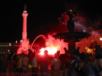 EURO2004̃tB[o[( bVIL )[Or߂ԂĂ܂BxƎBȂ̂ɎcO]ABeꏊFX{A|gK(PORTUGAL)